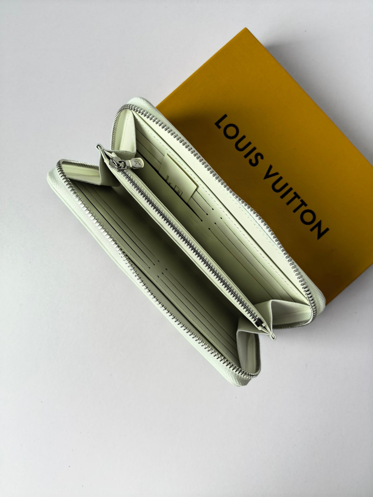 Luxury‑Inspired Trendy Wallets 005 L*V Series、Fashion Bags