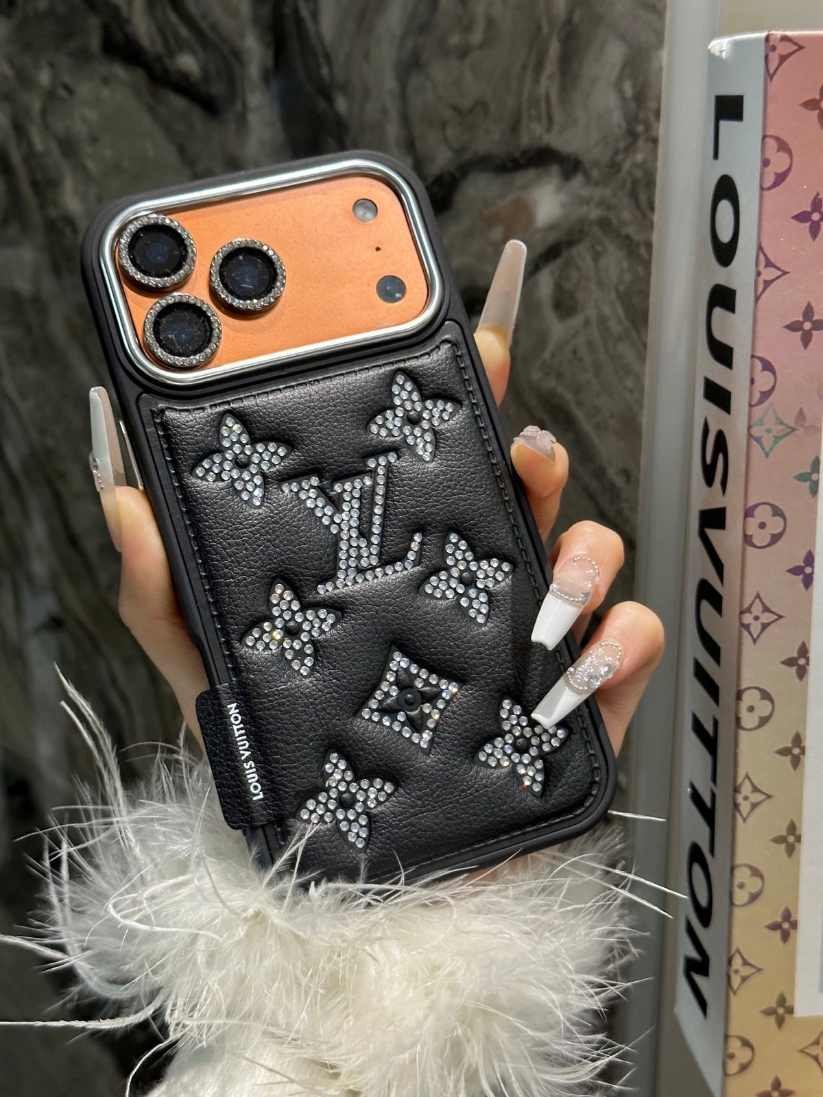 Fashion Aesthetic Shock Absorbing Protective Phone Case L*V Series、Fashion Phone Case
