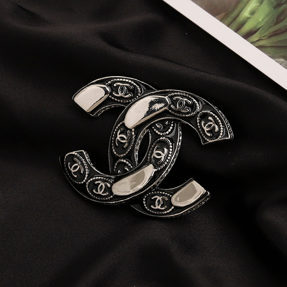 Alloy Steel Stamped Logo Brooch,Brooches Collection、CH*NEL Series