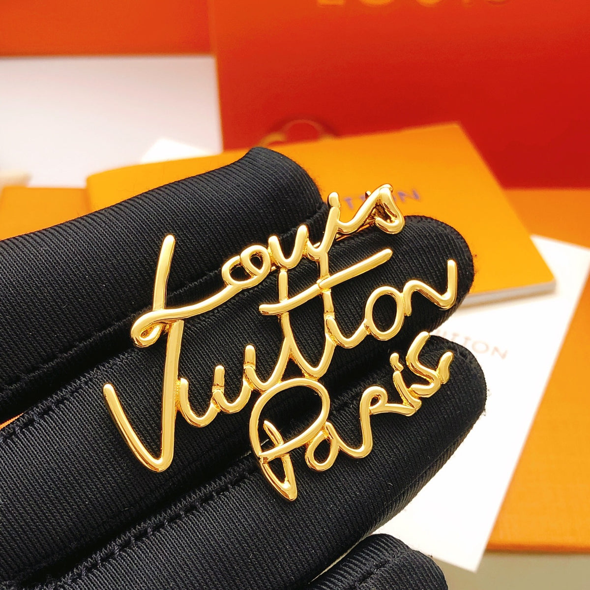 Premium Edition Brooch、Brooches Collection、L*V Series、𝐁𝐫𝐨𝐨𝐜𝐡𝐞𝐬（𝐇）