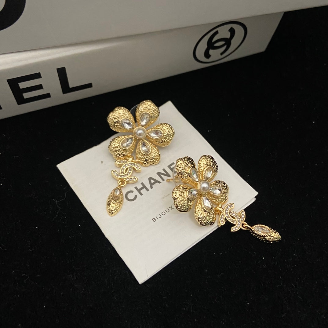 Pearl-Effect Flower & Chain Drop Earrings