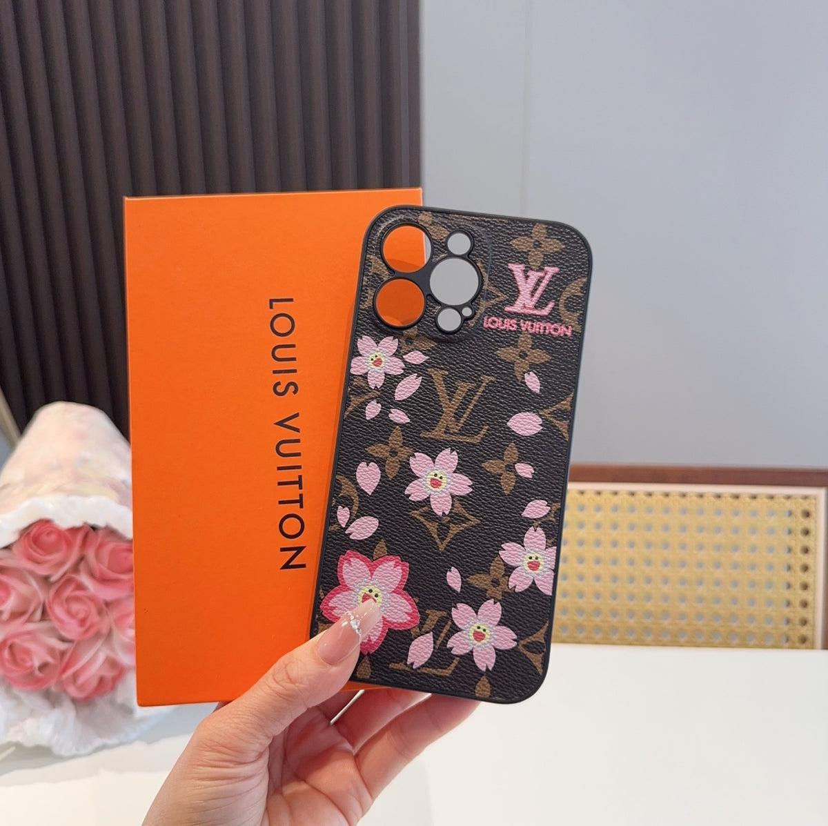 Fashion Aesthetic Shock Absorbing Protective Phone Case L*V Series、Fashion Phone Case