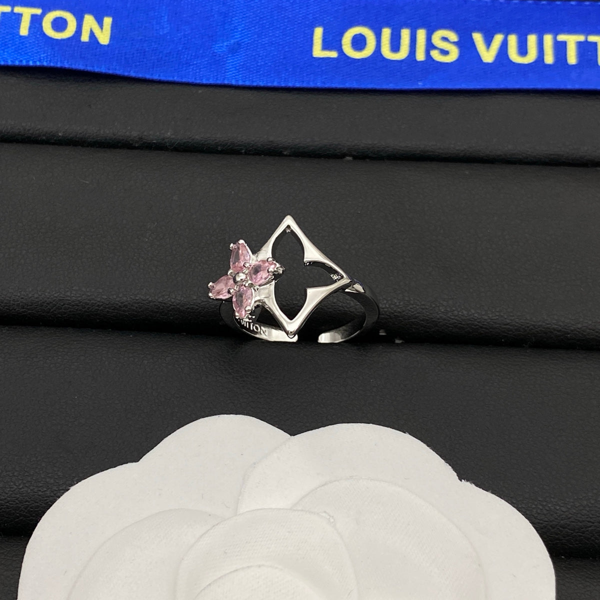 Premium Edition Ring,L*V Series、Rings Collection、𝐑𝐢𝐧𝐠𝐬（𝐇）