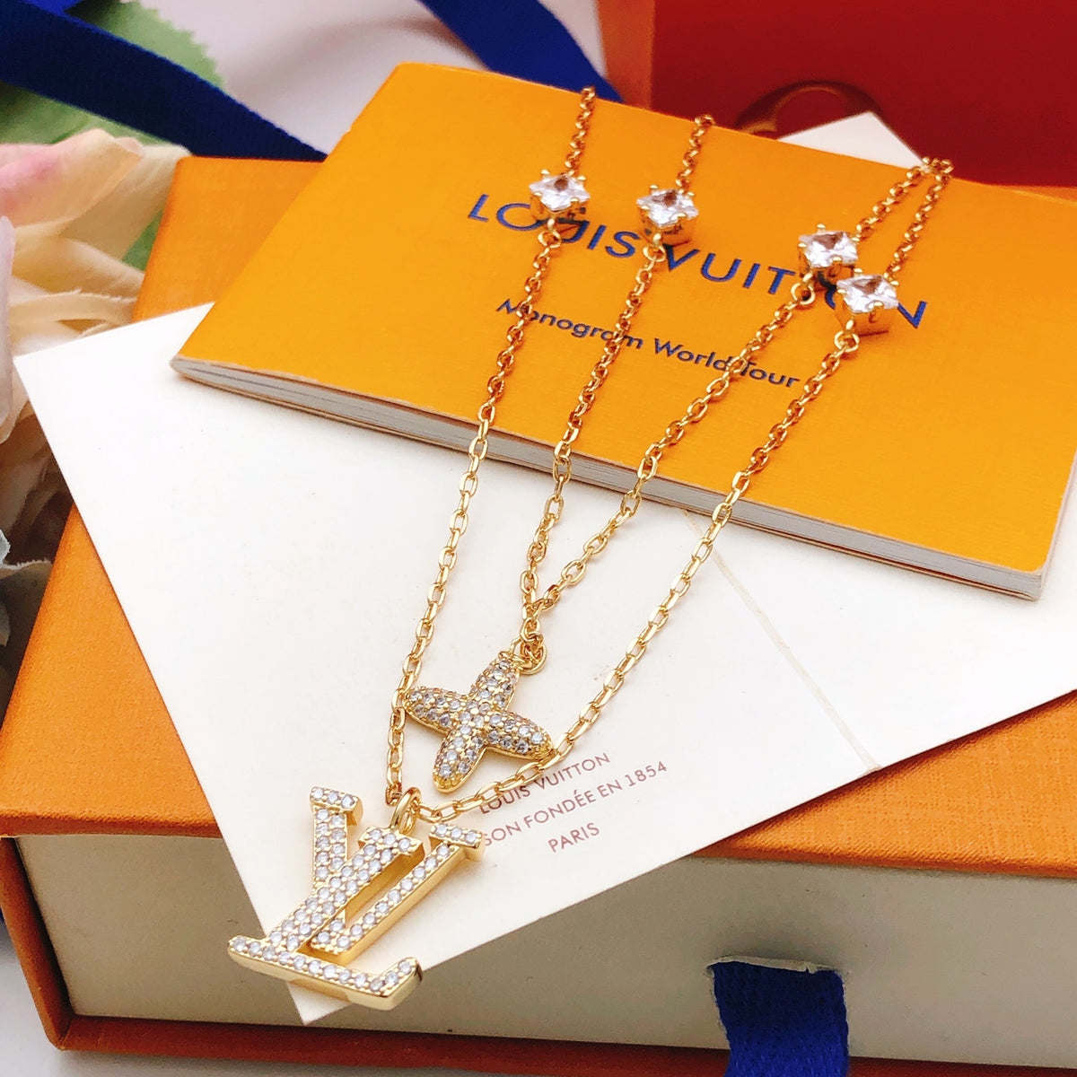 Geometric Floral Station Necklace