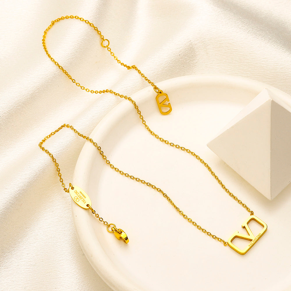 304 Stainless Steel V-Motif Pendant Necklace