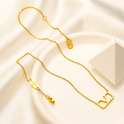 304 Stainless Steel V-Motif Pendant Necklace