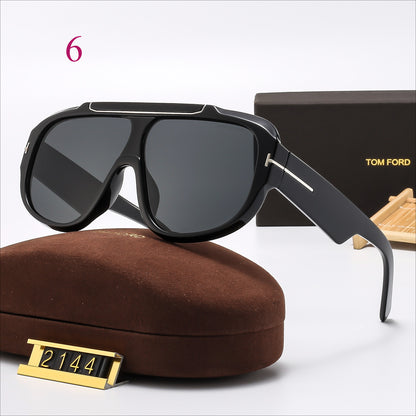 Oversized Navigator Sunglasses with T-Bar Temple Detail