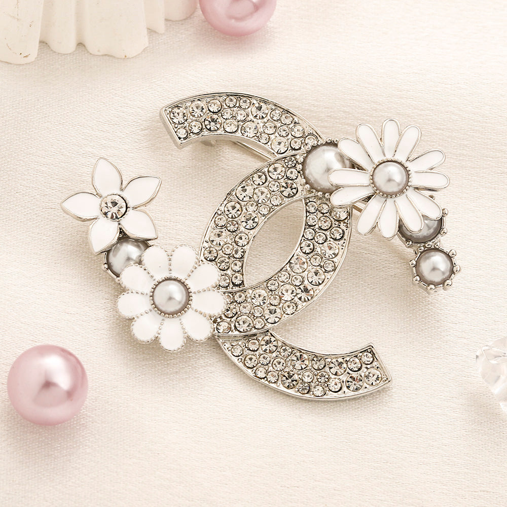 Alloy Stamped Logo Brooch,Brooches Collection、CH*NEL Series