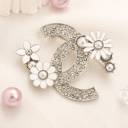 Alloy Stamped Logo Brooch,Brooches Collection、CH*NEL Series