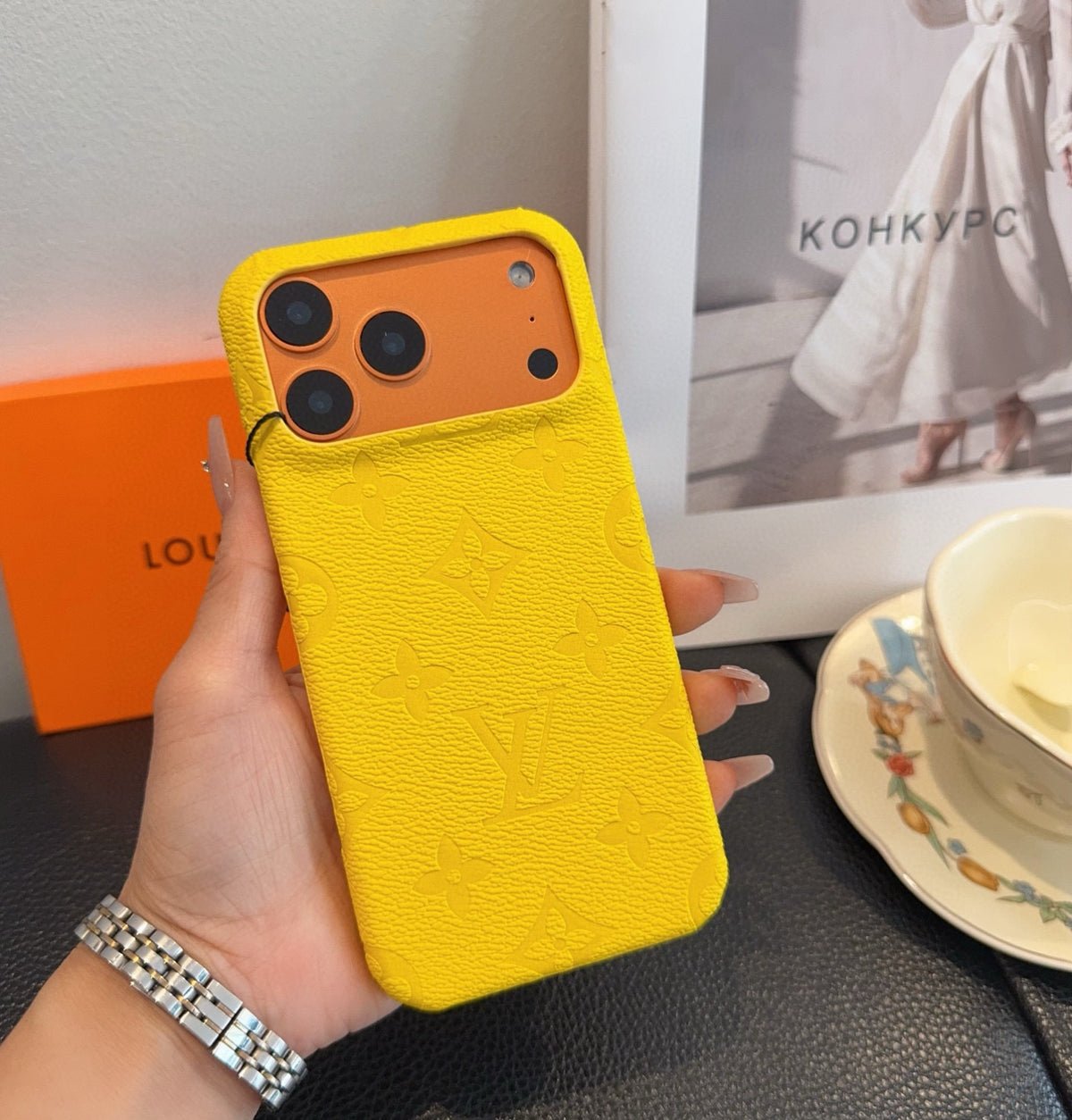 Fashion Aesthetic Shock Absorbing Protective Phone Case  L*V Series、Fashion Phone Case