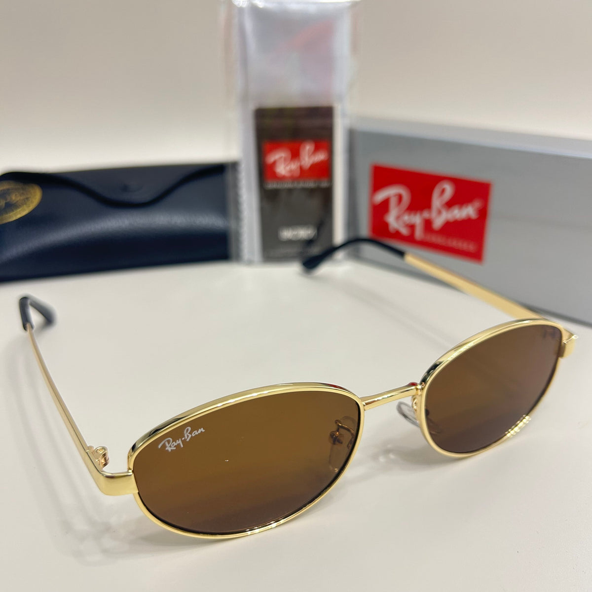 Round Sunglasses with Minimal Metal Frames