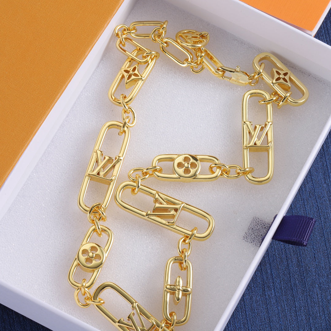 Chunky Paperclip Chain Necklace