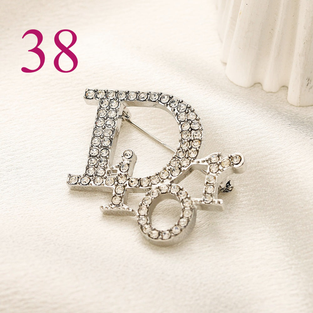 Fashion Brooch Collection,Brooches Collection、GU*CI Series、L*V Series、D*or Series、Y*L Series