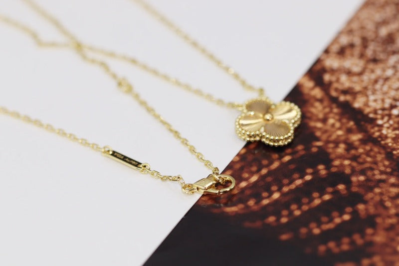 Fluted Quatrefoil Pendant Necklace