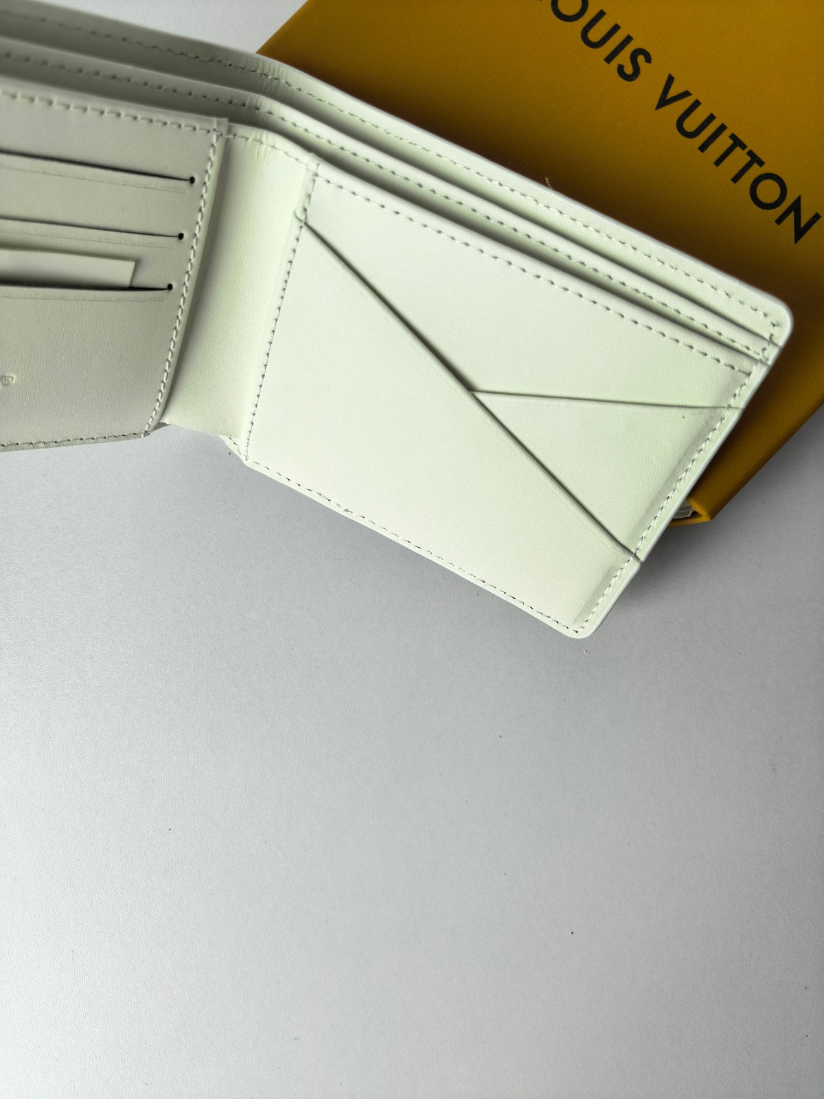 Luxury‑Inspired Trendy Wallets 006 L*V Series、Fashion Bags