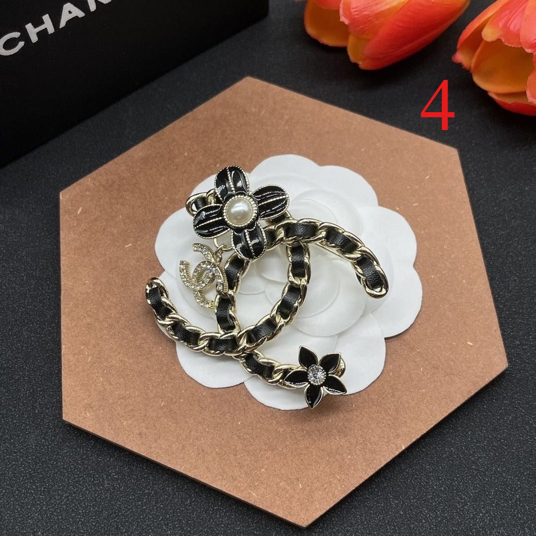 Alloy Stamped Logo Brooch,Brooches Collection、CH*NEL Series