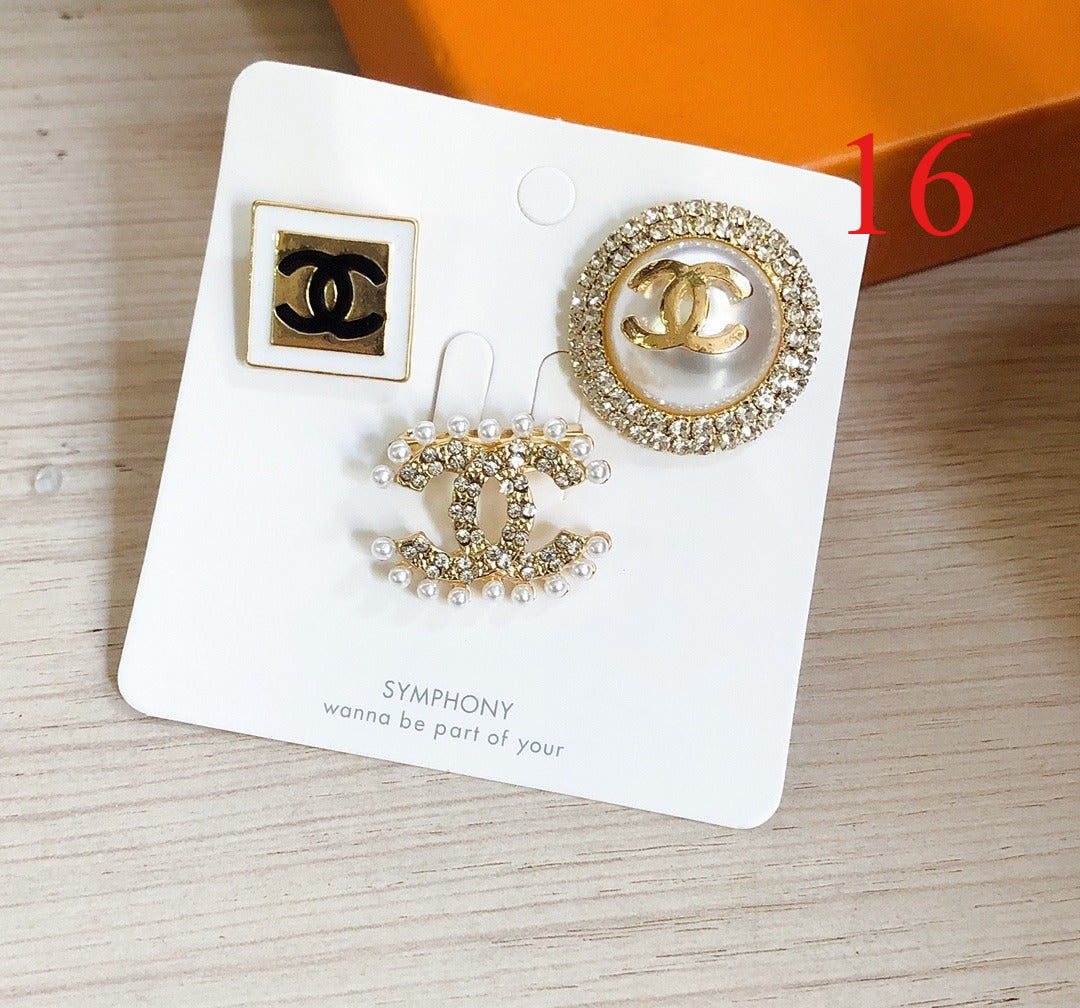 Alloy Stamped Logo Brooch,Brooches Collection、CH*NEL Series