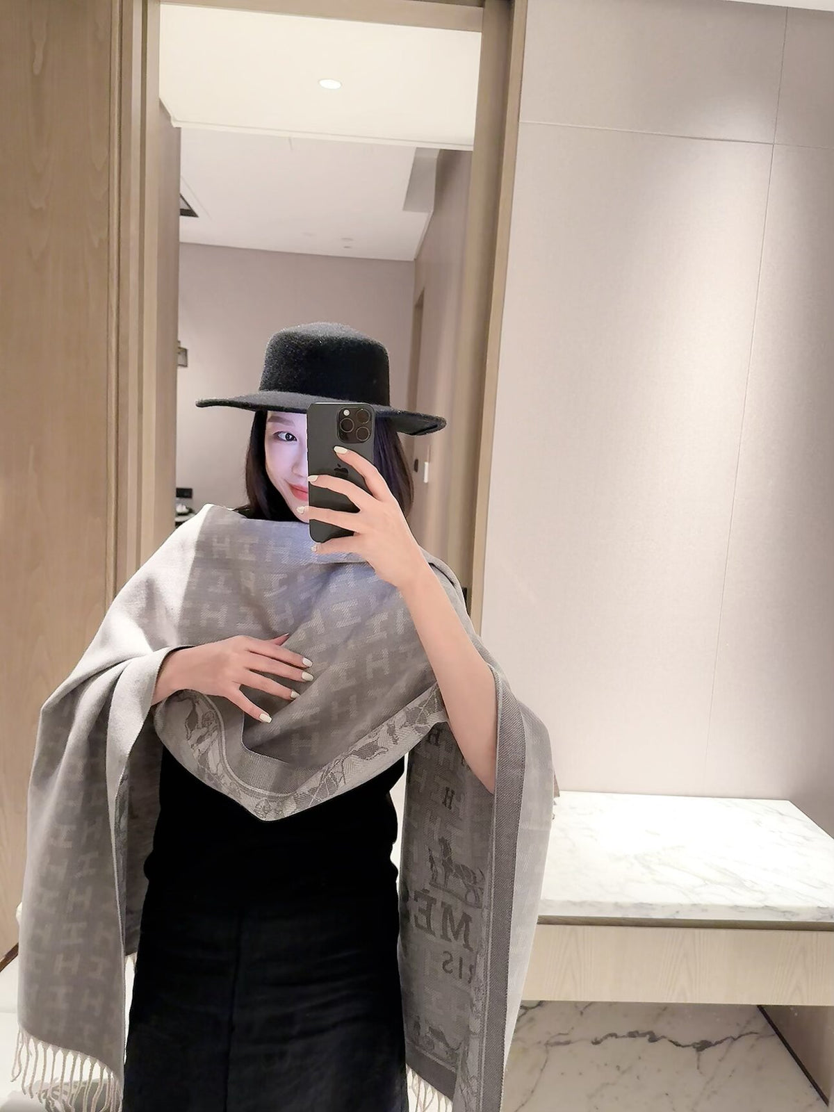 Equestrian Border Print Fringed Scarf