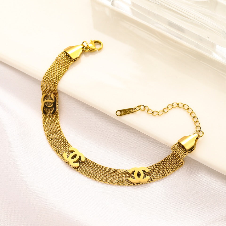 304 Stainless Steel Wide Mesh Interlocking-C Bracelet