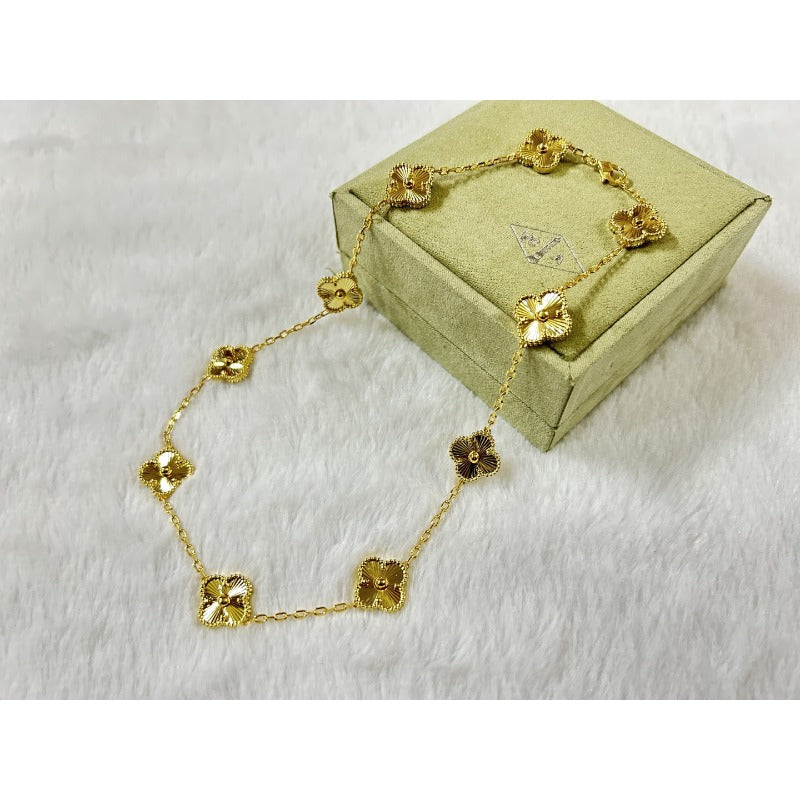 Fluted Quatrefoil Station Necklace