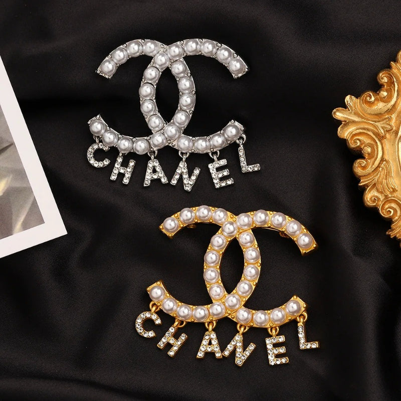 Alloy Stamped Logo Brooch,Brooches Collection、CH*NEL Series
