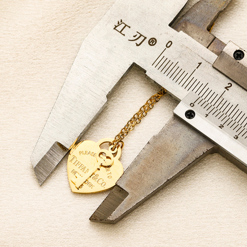 304 Stainless Steel Engraved Heart & Key Pendant Necklace