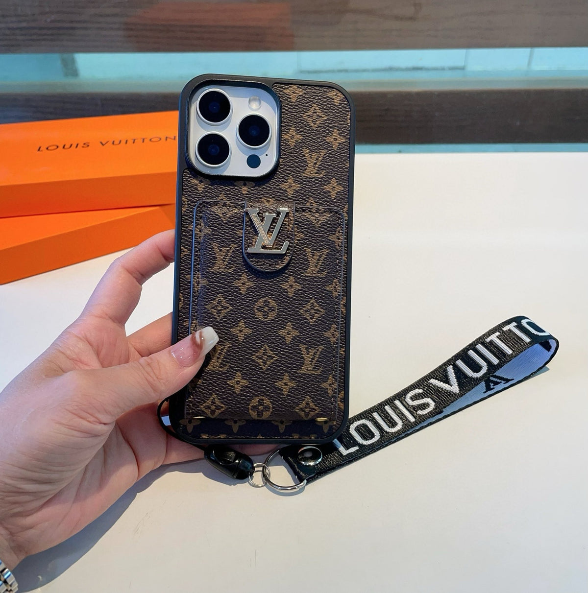 Fashion Aesthetic Shock Absorbing Protective Phone Case L*V Series、Fashion Phone Case