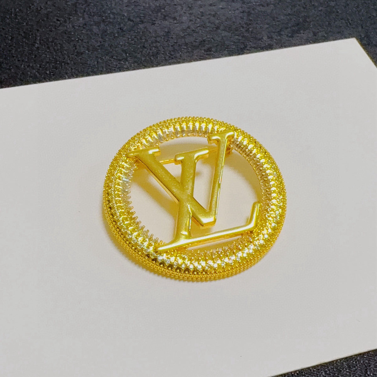 Premium Edition Brooch、Brooches Collection、L*V Series、𝐁𝐫𝐨𝐨𝐜𝐡𝐞𝐬（𝐇）