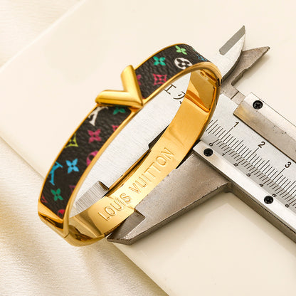 304 Stainless Steel Monogram-Inlay V-Motif Bangle Bracelet