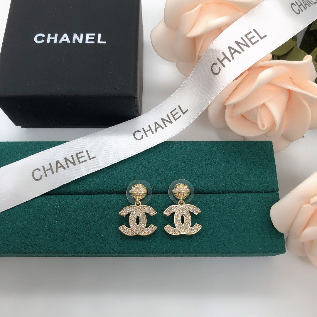 Textured Interlocking-C Round-Top Drop Earrings