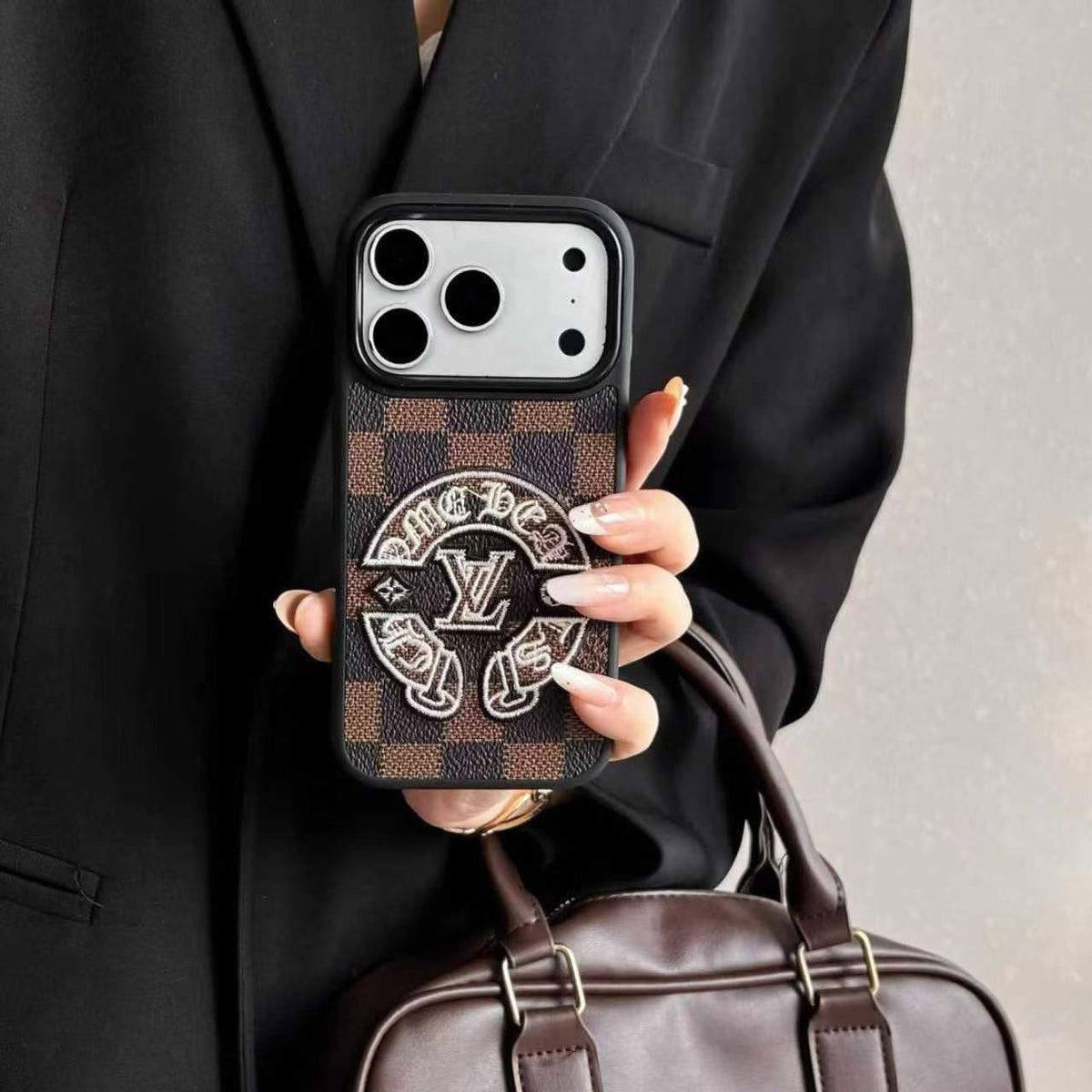 Fashion Aesthetic Shock Absorbing Protective Phone Case  L*V Series、Fashion Phone Case