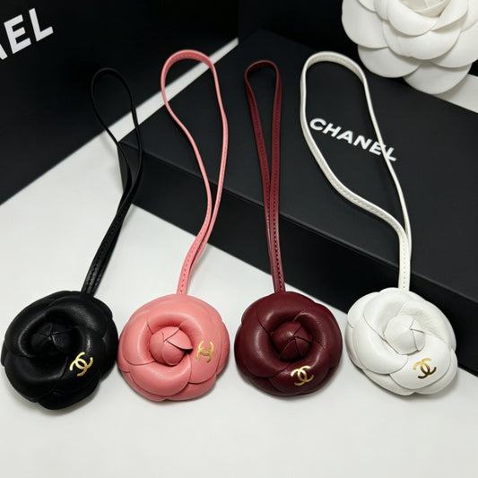 Premium Fashion Keychain Stylish Accessory、CH*NEL Series、𝐊𝐞𝐲𝐜𝐡𝐚𝐢𝐧𝐬 & 𝐊𝐞𝐲 𝐑𝐢𝐧𝐠𝐬（𝐇）