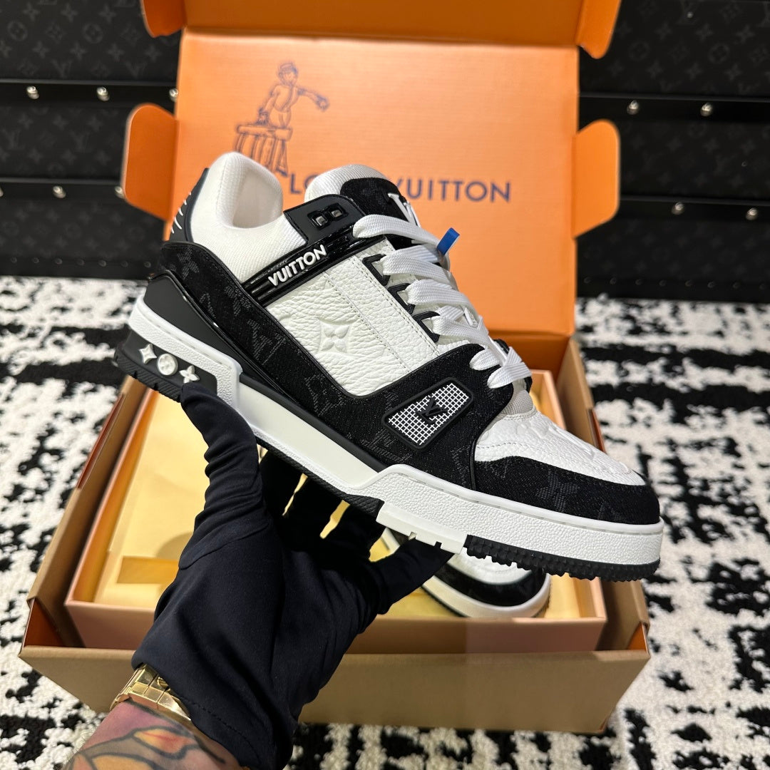Trainer Sneaker Top Version