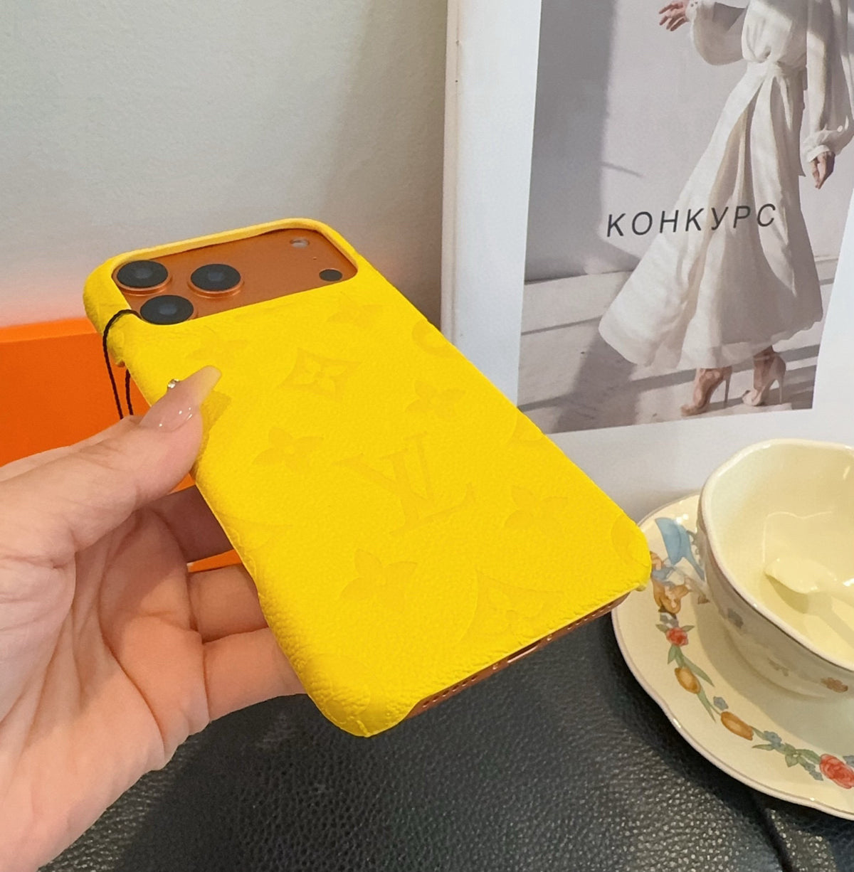 Fashion Aesthetic Shock Absorbing Protective Phone Case  L*V Series、Fashion Phone Case