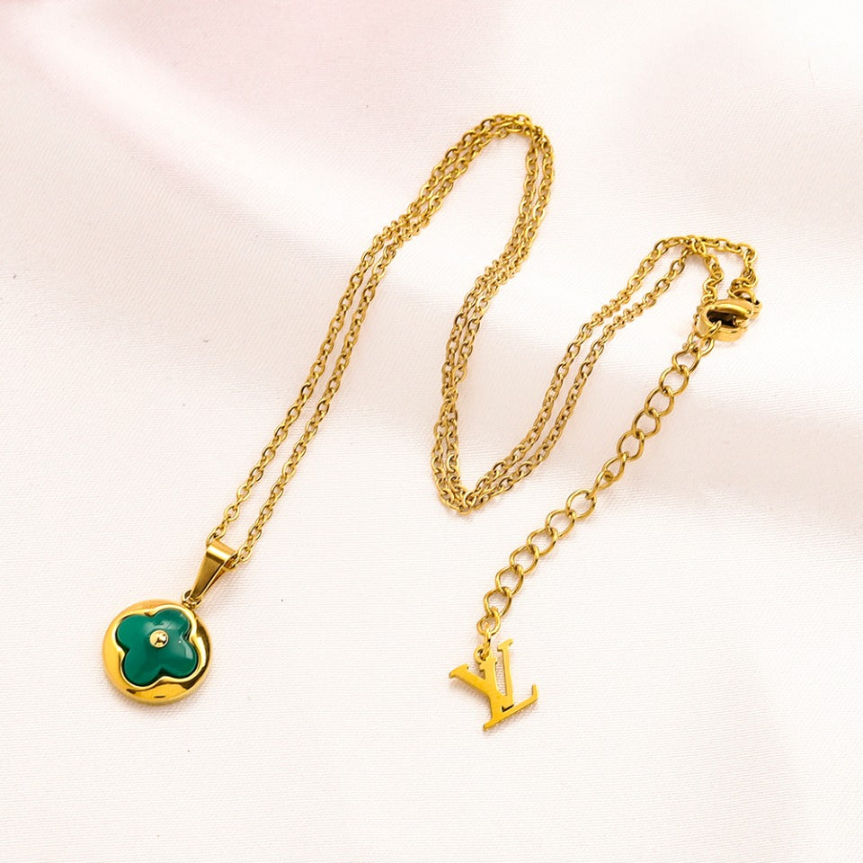 Schmuckset aus 304er Edelstahl: Ohrringe, Armband, Halskette