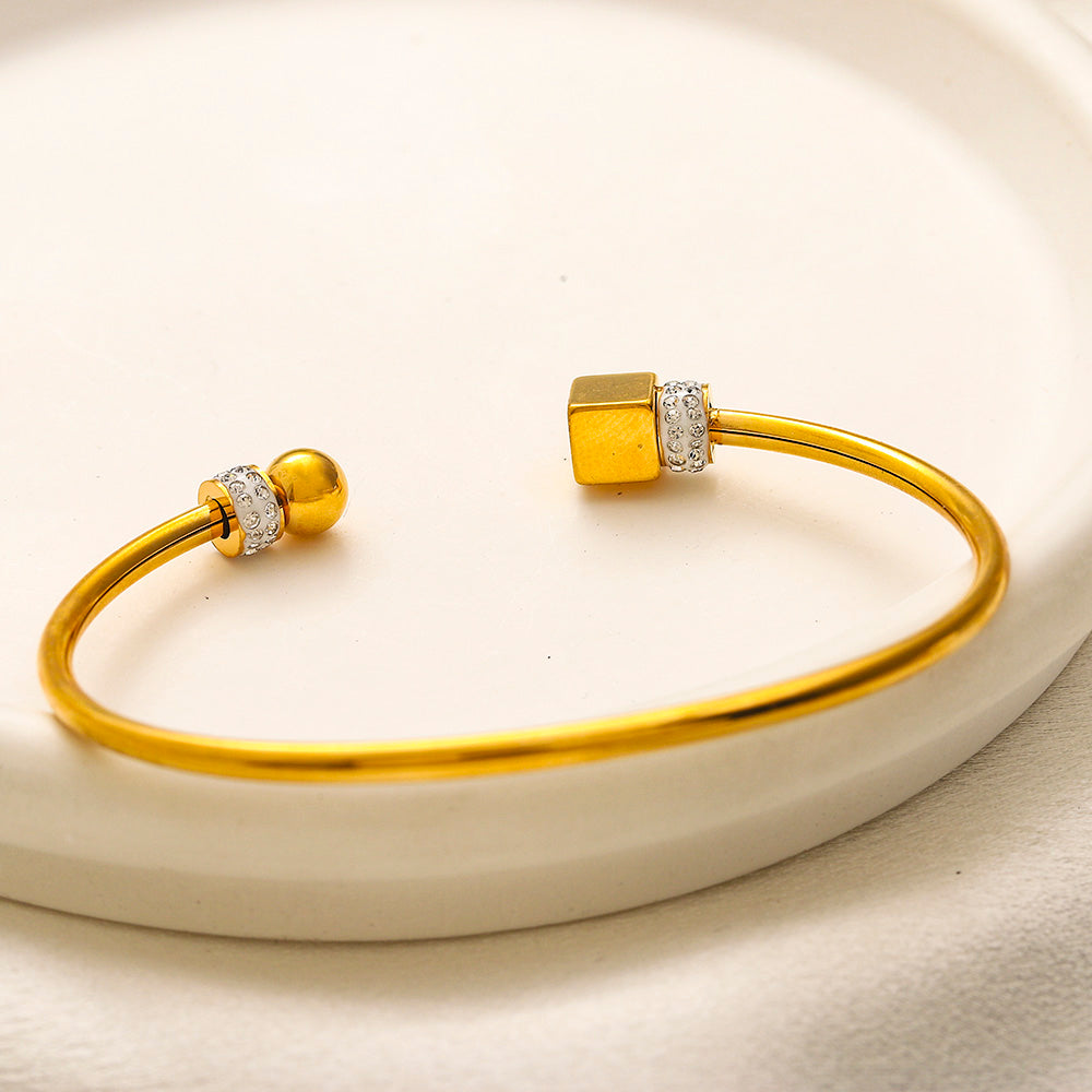 Set di anelli, orecchini, bracciale e collana in acciaio inossidabile 304
