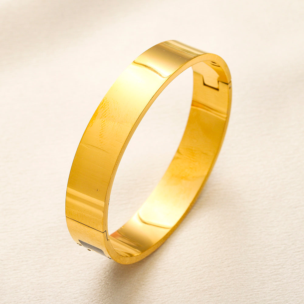 304 Stainless Steel Color-Inlay Heart Pattern Bangle Bracelet