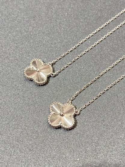 Fluted Quatrefoil Pendant Necklace