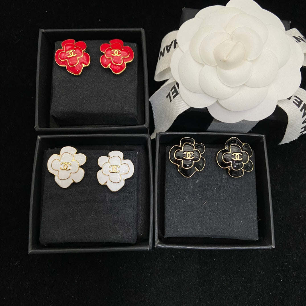 Layered Flower Stud Earrings