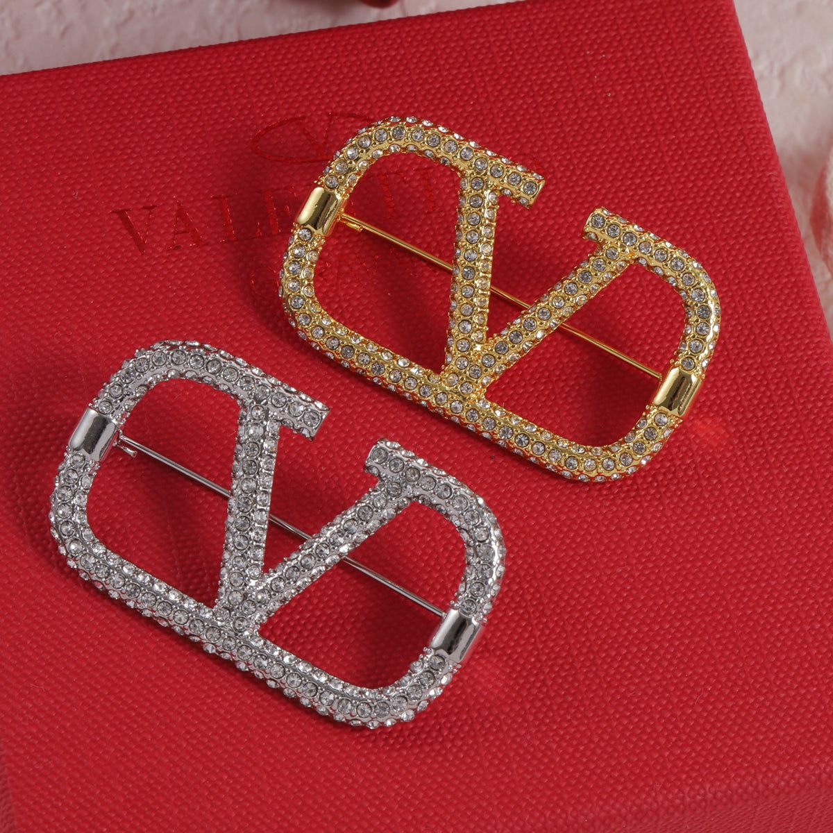 Premium Edition Brooch、Brooches Collection、V*lentino Series、𝐁𝐫𝐨𝐨𝐜𝐡𝐞𝐬（𝐇）