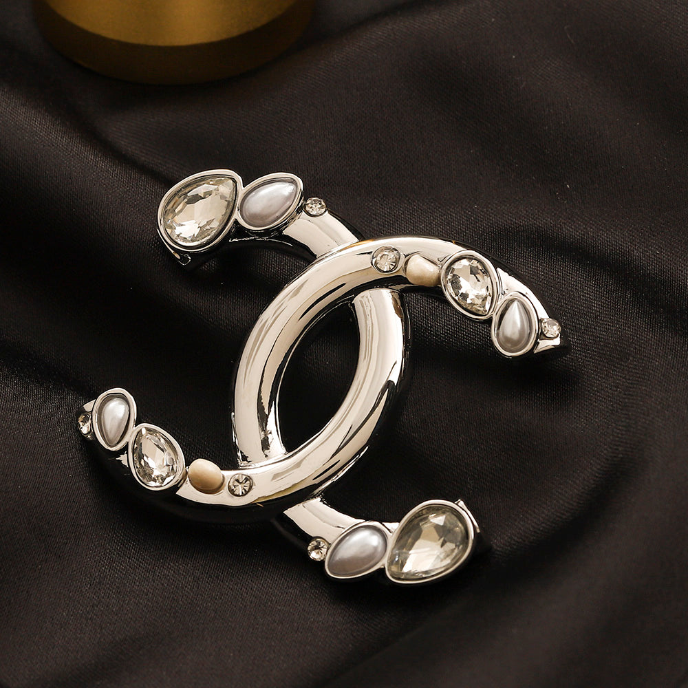 Alloy Steel Stamped Logo Brooch,Brooches Collection、CH*NEL Series