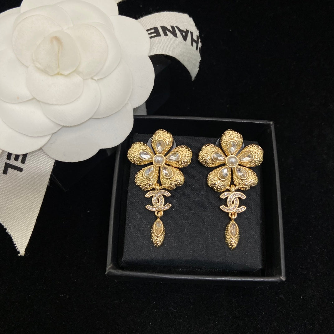 Pearl-Effect Flower & Chain Drop Earrings