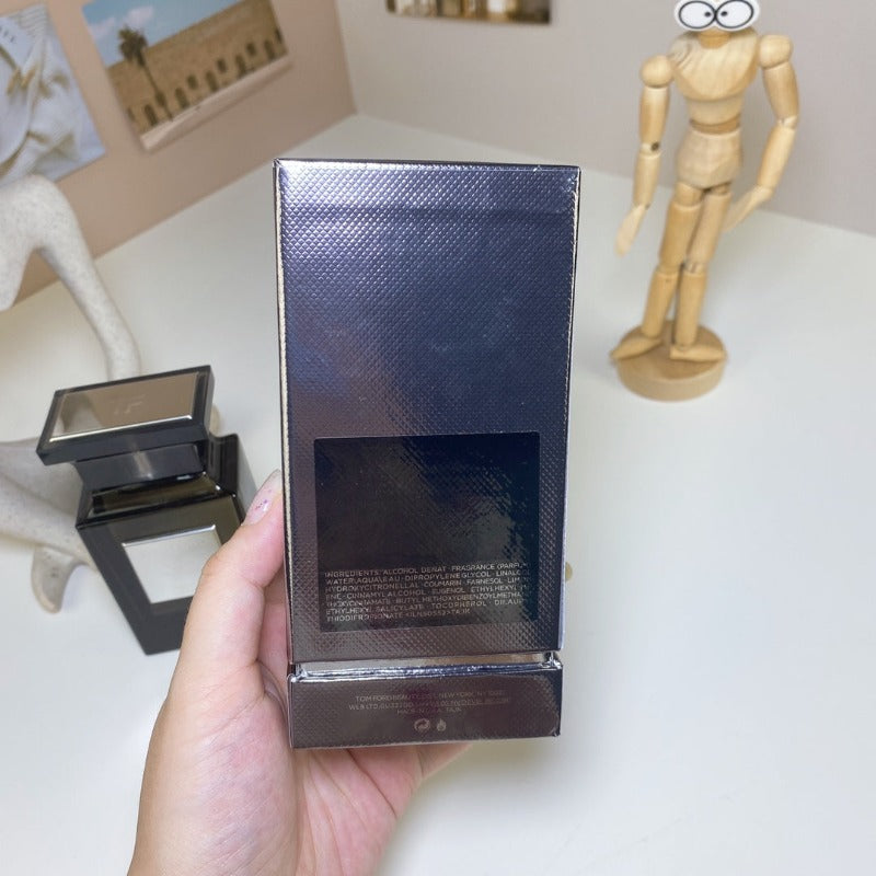 Oud Wood Eau de Parfum
