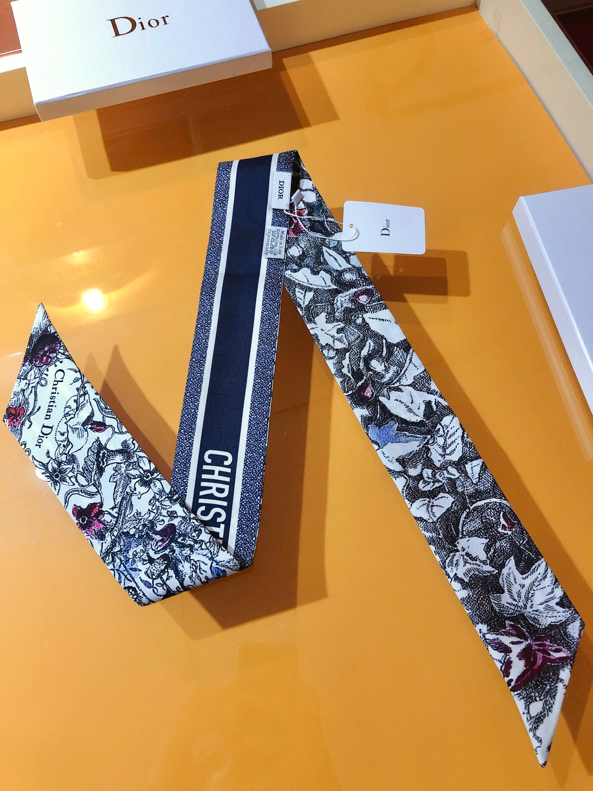 Scenic Print & Lettering Ribbon Scarf - 5 x 120 cm