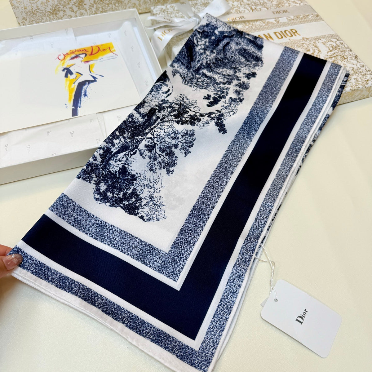 Scenic Print Colorblock Square Scarf - 90 x 90 cm