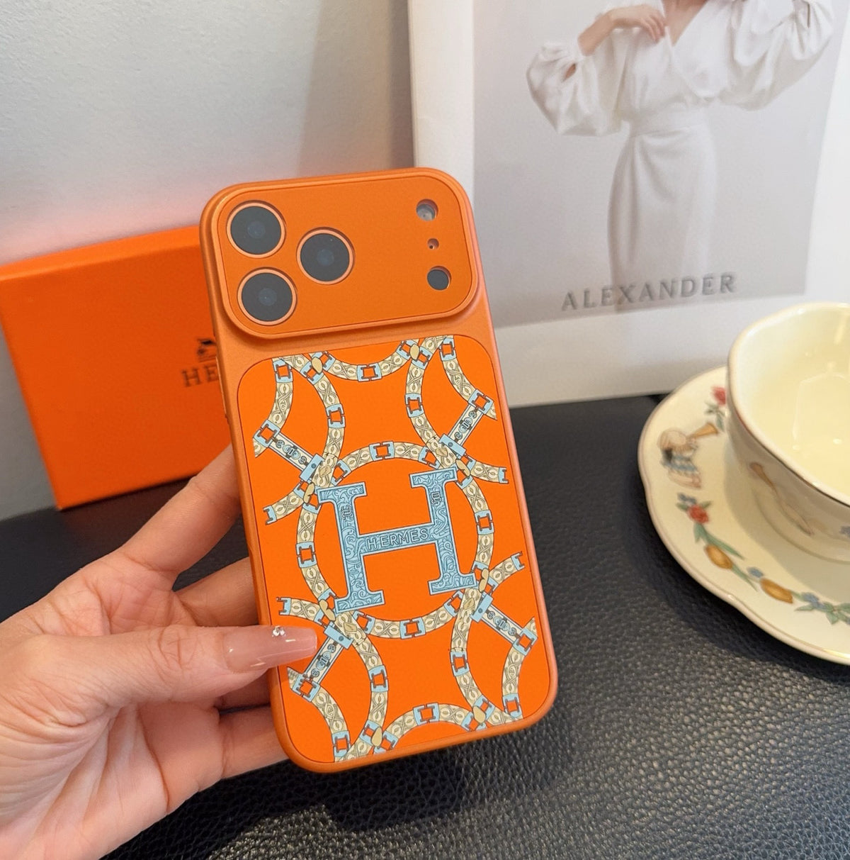 Fashion Aesthetic Shock Absorbing Protective Phone Case  He*mes Series、Fashion Phone Case