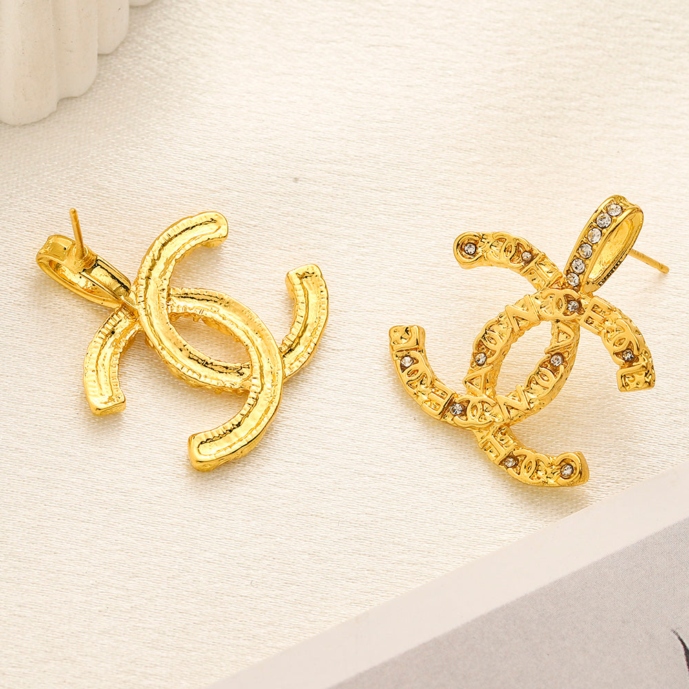 Set di Orecchini, Bracciale e Collana in Lega con Logo Stampato