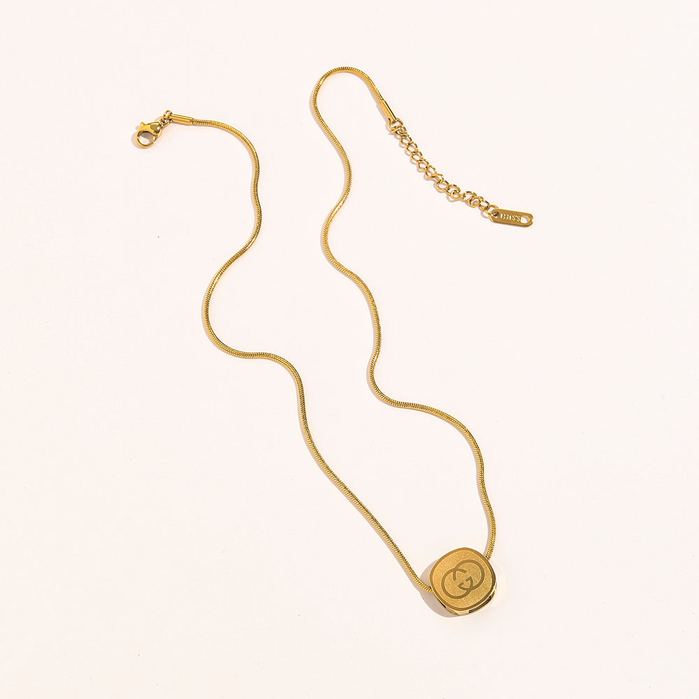 304 Stainless Steel Round Monogram Pendant Necklace - Style Options