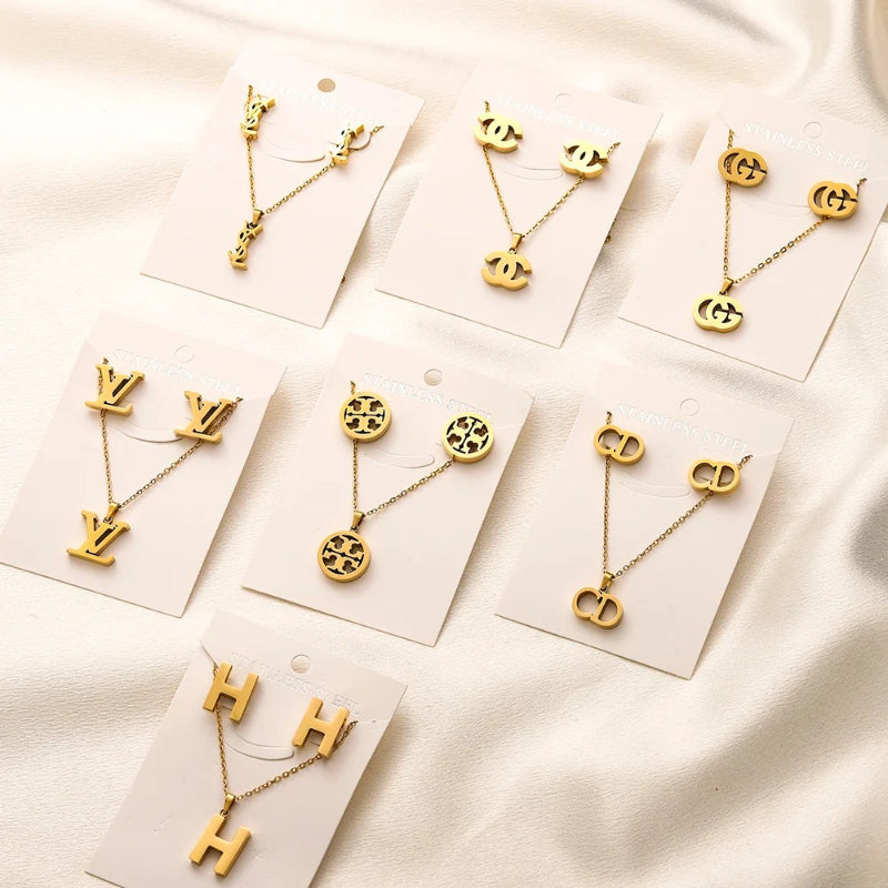 Schmuckset aus Edelstahl 304 (Ohrringe und Halskette)