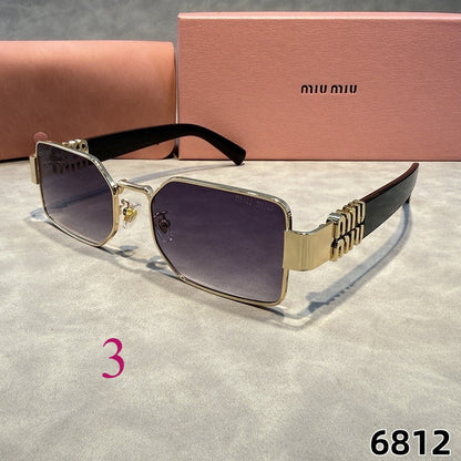 Oversized Navigator Sunglasses with Squared Lenses